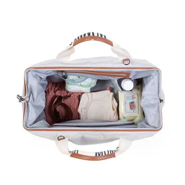 Geanta de infasat Childhome Mommy Bag Signature Alb ERFCH-CWMBBSCOW