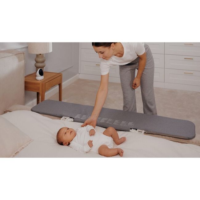Bariera de protectie pentru pat, Lionelo, Lora XL, Pliabila, Sistem de blocare StandSafe, Geanta de transport inclusa, 150x46 cm, Conform cu BS 7972:2001+A1:2009, Bej BYNLO-LORA_XL_BEIGE_SAND