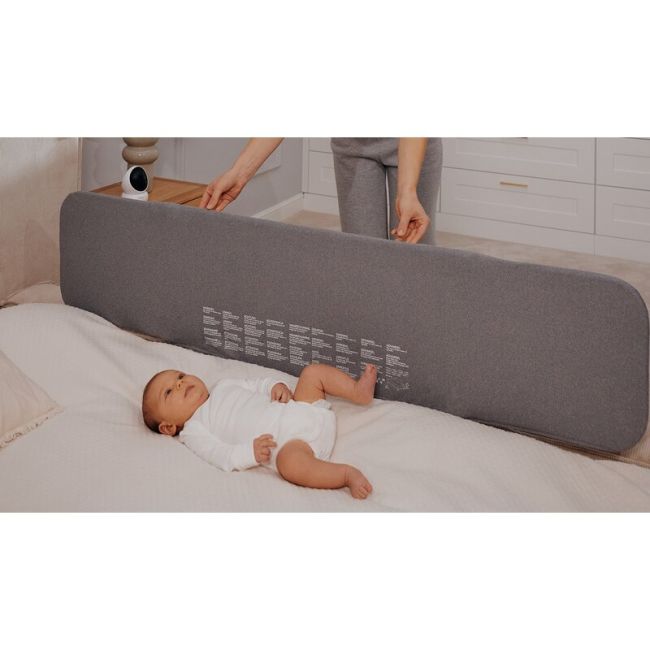 Bariera de protectie pentru pat, Lionelo, Lora XL, Pliabila, Sistem de blocare StandSafe, Geanta de transport inclusa, 150x46 cm, Conform cu BS 7972:2001+A1:2009, Bej BYNLO-LORA_XL_BEIGE_SAND