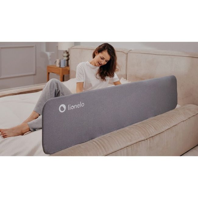 Bariera de protectie pentru pat, Lionelo, Lora XL, Pliabila, Sistem de blocare StandSafe, Geanta de transport inclusa, 150x46 cm, Conform cu BS 7972:2001+A1:2009, Bej BYNLO-LORA_XL_BEIGE_SAND