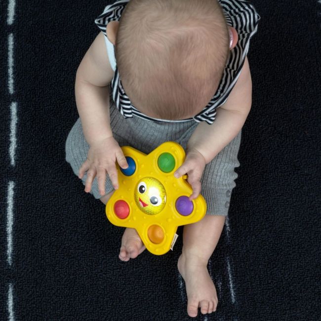 Baby einstein - jucarie senzoriala luminoasa ocean explorers pop & glow starfish bbb16708