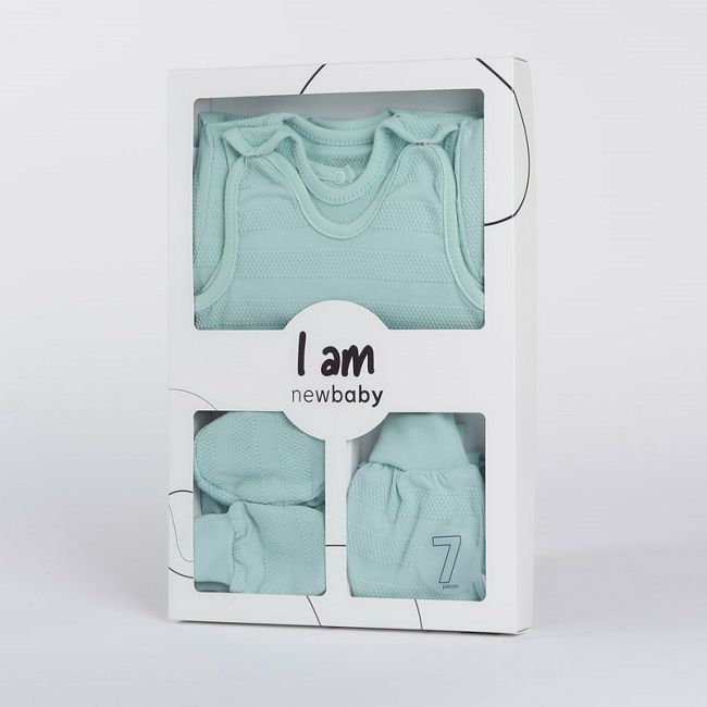 Set 7 piese, New Baby, Include body cu maneca lunga, bluza, pantalonasi cu botosei, salopeta fara maneci, caciulita, manusi, botosei, Marime 56, Din bumbac 100%, I am Blue BYN49100