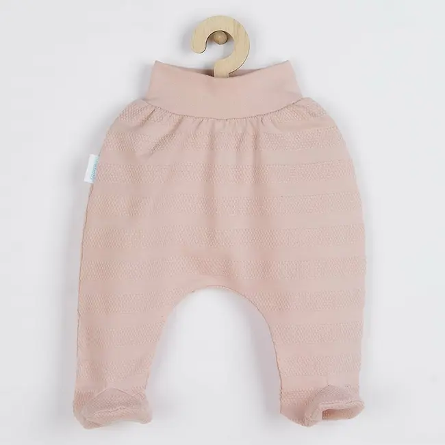 Set 7 piese, New Baby, Include body cu maneca lunga, bluza, pantalonasi cu botosei, salopeta fara maneci, caciulita, manusi, botosei, Marime 56, Din bumbac 100%, I am Pink BYN49099