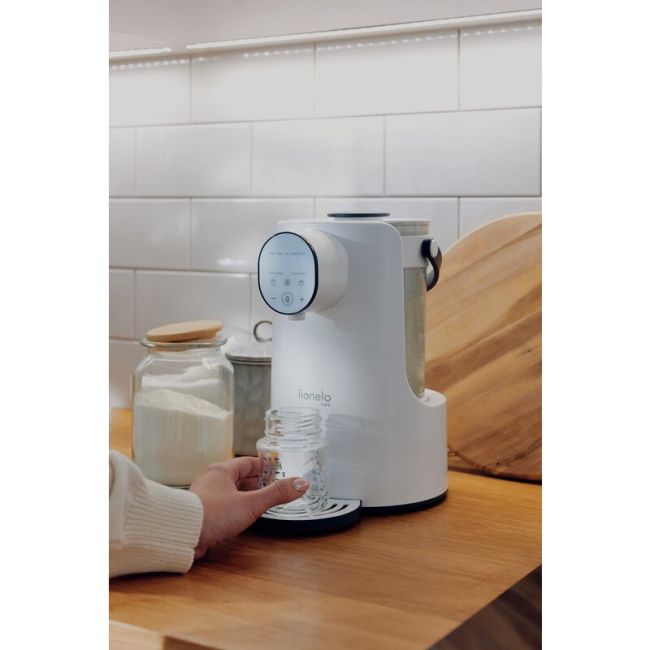 Espressor pentru lapte praf, Lionelo, Baby Presto, Functie declorizare si dozare a apei, Cu afisaj digital LED, Cu rezervor de 2 L, Alb BYNLOC-BABYPRESTO