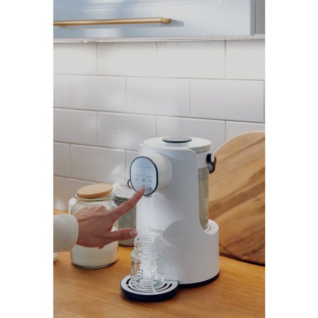 Espressor pentru lapte praf, Lionelo, Baby Presto, Functie declorizare si dozare a apei, Cu afisaj digital LED, Cu rezervor de 2 L, Alb BYNLOC-BABYPRESTO