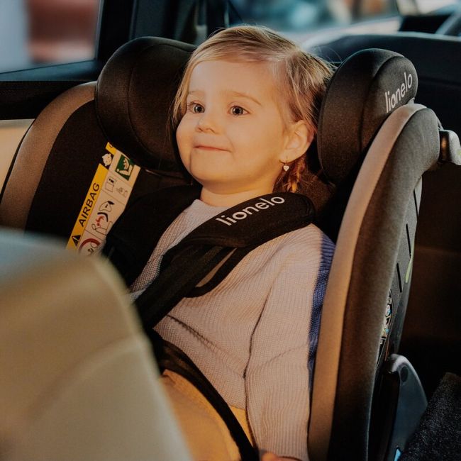 Scaun auto, Lionelo, Aart i-Size, Cu spatar inclinabil in 4 pozitii, Cu tetiera reglabila in 13 pozitii, 0-36 Kg, 40-150 cm, Cu centura siguranta in 3 puncte, Conform cu ECE R129/03, Negru/Rosu BYNLO-AART_I-SIZE_BLACK_CARBON_RED