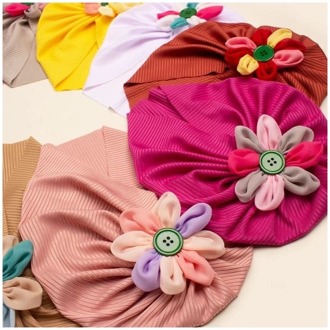 Caciulita tip turban cu floricica multicolora md23107-ct7