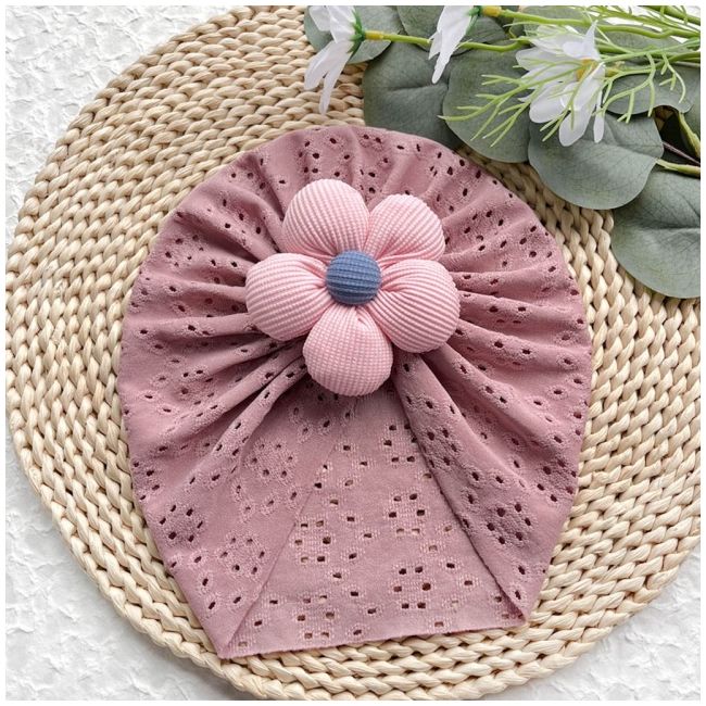 Caciulita tip turban cu model ajurat si floare aplicata mdj0034-cd