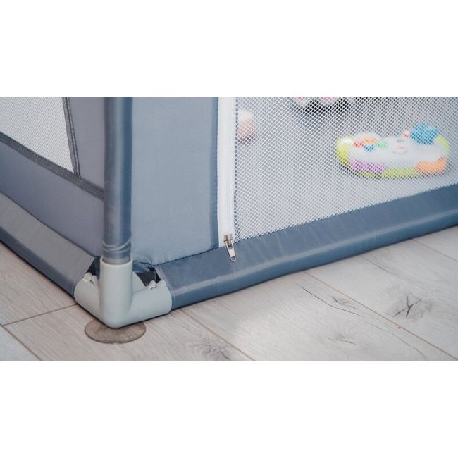 Tarc de joaca copii, Lionelo, Willow, 127 x 187 cm, Pliere compacta, Include geanta de transport, Din plasa, Cu doua intrari laterale si fermoar, Cu ventuze pentru stabilitate, Conform cu EN 12227:2010, Bej BYNLO-WILLOW_BEIGE_SAND