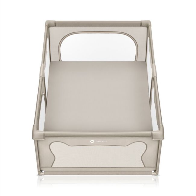 Tarc de joaca copii, Lionelo, Willow, 127 x 187 cm, Pliere compacta, Include geanta de transport, Din plasa, Cu doua intrari laterale si fermoar, Cu ventuze pentru stabilitate, Conform cu EN 12227:2010, Bej BYNLO-WILLOW_BEIGE_SAND