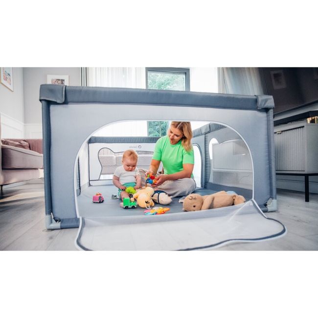 Tarc de joaca copii, Lionelo, Willow, 127 x 187 cm, Pliere compacta, Include geanta de transport, Din plasa, Cu doua intrari laterale si fermoar, Cu ventuze pentru stabilitate, Conform cu EN 12227:2010, Bej BYNLO-WILLOW_BEIGE_SAND