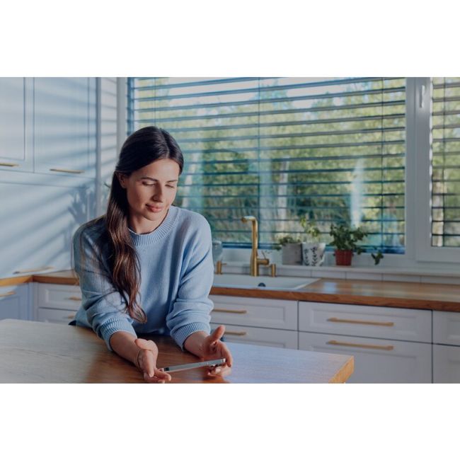 Video monitor, Lionelo, Babyline Go, Cu aplicatia dedicata Lionelo Smart, Mod de noapte 8m, Cu functie de iluminare, Pana la 5h functionare wireless, Comunicare bidirectionala, Rotatie 180 grade, Alb BYNLOC-BABYLINE_GO