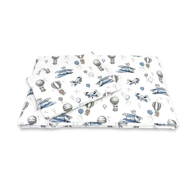 Lenjerie patut cu 5 piese, MimiNu, Cu cearceaf 120x60 cm, Pilota, Pernuta, 2 aparatori, Din bumbac certificat Oeko Tex Standard 100, Blue Plane BYN6426972026161