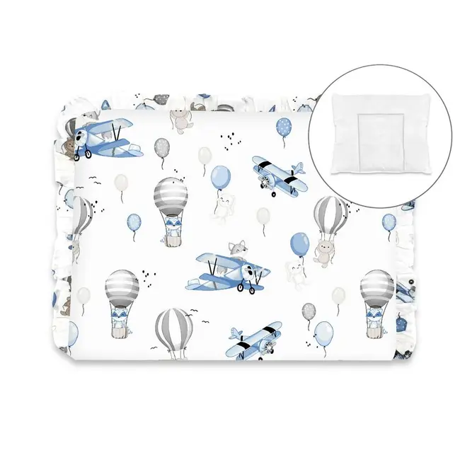 Perna clasica de dormit, MimiNu, Cu volanas, Cu husa detasabila cu fermoar, Din bumbac certificat Oeko Tex Standard 100, Pentru patut, carucior, balansoar, 30x40 cm, Blue Plane BYN6426972025645