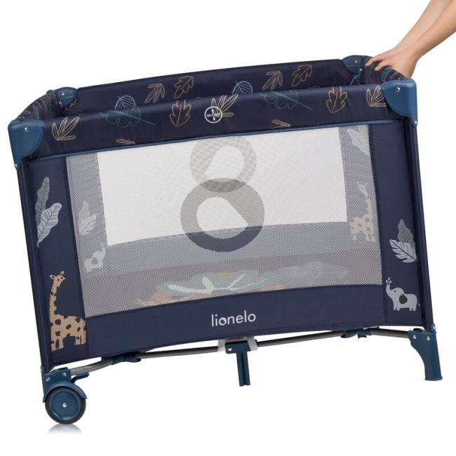 Tarc de joaca copii, Lionelo, Bonnie, Pana la 15 kg, 100 x 100 cm, Pliere compacta, Include geanta de transport, Din plasa, Cu intrare laterala cu fermoar, Cu roti, Cu salteluta din spuma, Conform cu EN12227, Albastru BYNLO-BONNIE_BLUE_NAVY