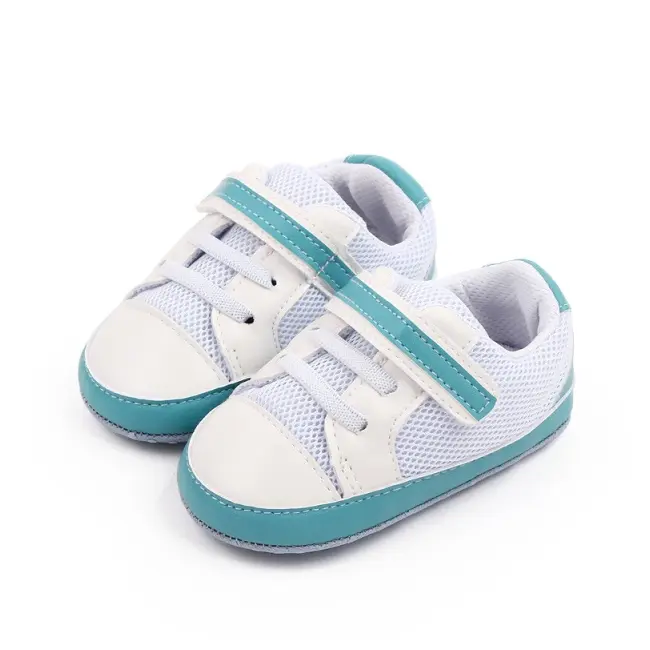 Adidasi sport pentru bebelusi albi cu insertii turcoaz chd2800-1-va4