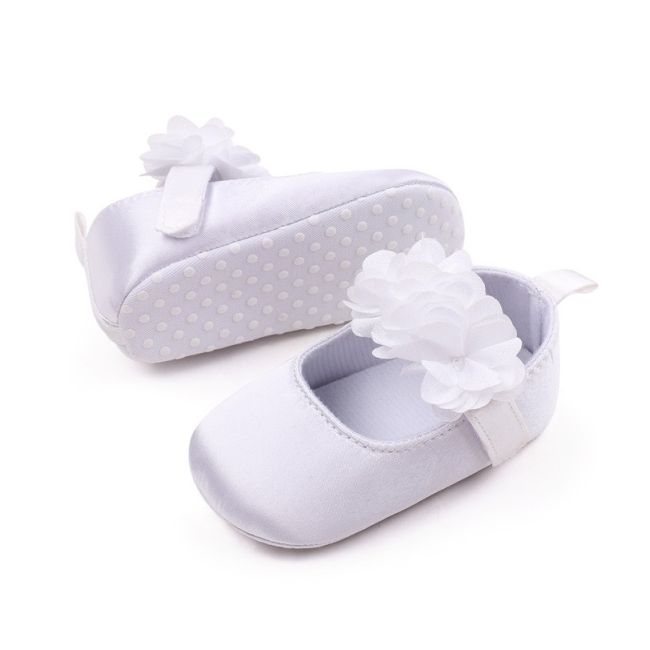 Pantofiori albi satinati cu floricele inserate csbhx3061-2-va5