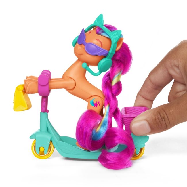 MY LITTLE PONY SUNNY STARSCOUT PE SCOOTER SET FIGURINA SI 4 ACCESORII VIVF8725_F8737