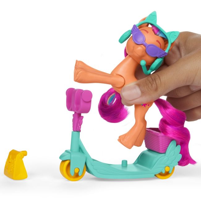 MY LITTLE PONY SUNNY STARSCOUT PE SCOOTER SET FIGURINA SI 4 ACCESORII VIVF8725_F8737