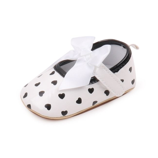 Pantofiori eleganti albi cu inimioare negre csbh3103-4-va7