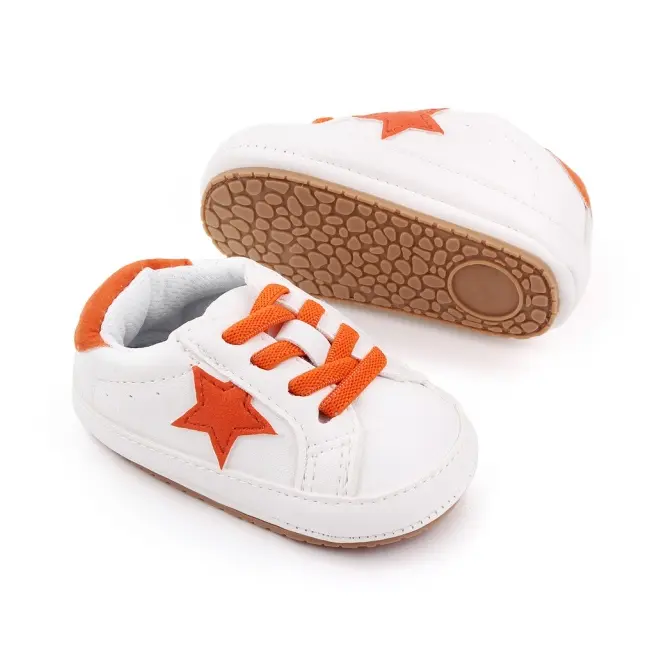 Adidasi albi cu steluta portocalie chd2641-1-va8