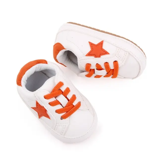 Adidasi albi cu steluta portocalie chd2641-1-va8