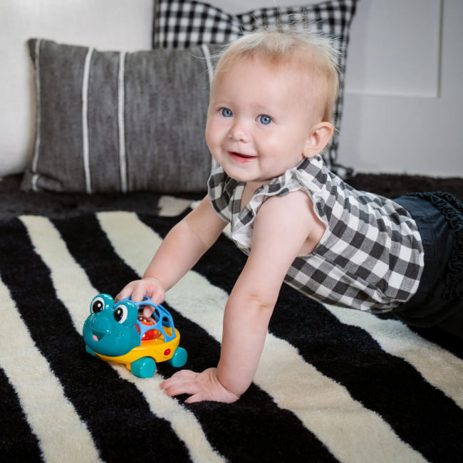 Baby einstein - masinuta cu zornaitoare curious car neptune oball bbb16766