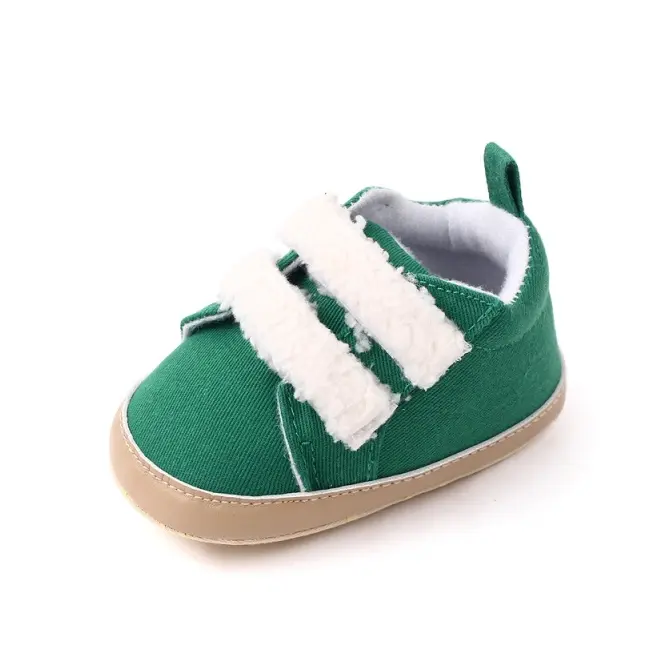 Pantofi pentru bebelusi, verzi, cu barete din blanita csbl2250-3-va14