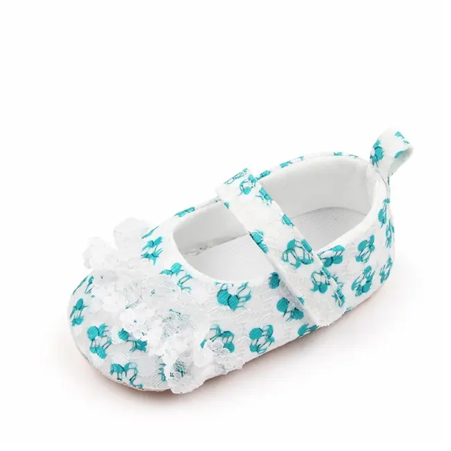 Pantofiori albi cu danteluta cu floricele verzi csbxc3068-2-va16