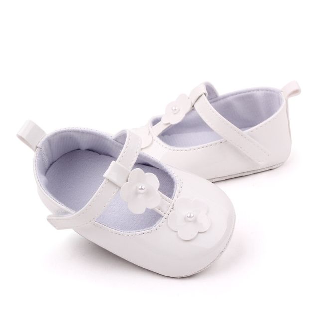 Pantofiori albi cu floricele si perlute csbm2328-3-va14