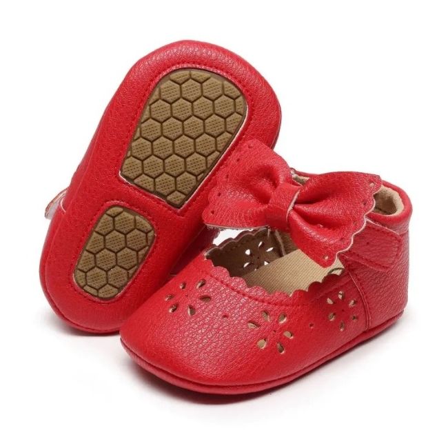 Pantofiori eleganti pentru bebelusi rosii cu fundita si perforatii florale chb147-va14
