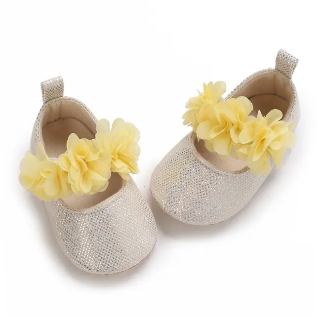 Pantofiori ivoire metalizat cu floricele galbene chj10-2-va17