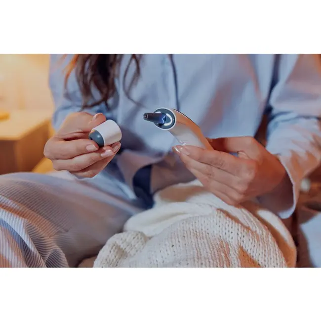 Termometru, Lionelo, FeverScan, Cu infrarosu, Fara contact, Rezultat ultrarapid, Potrivit si pentru alimente, Cu 4 moduri de functionare, Cu indicator LED si alarma sonora, Cu husa de depozitare BYNLOC-FEVERSCAN