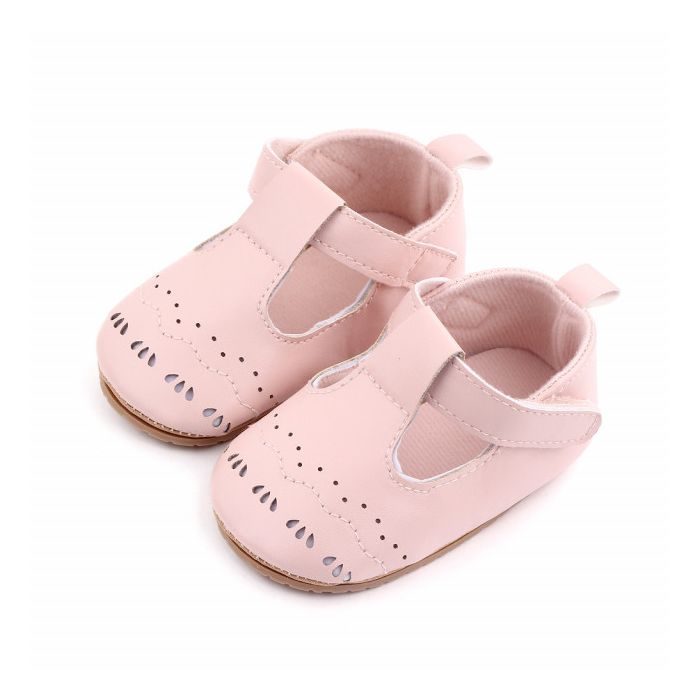Pantofiori roz cu model decupat (Marime Disponibila: 3-6 luni (Marimea 18 incaltaminte)) MBD2646-3-p01