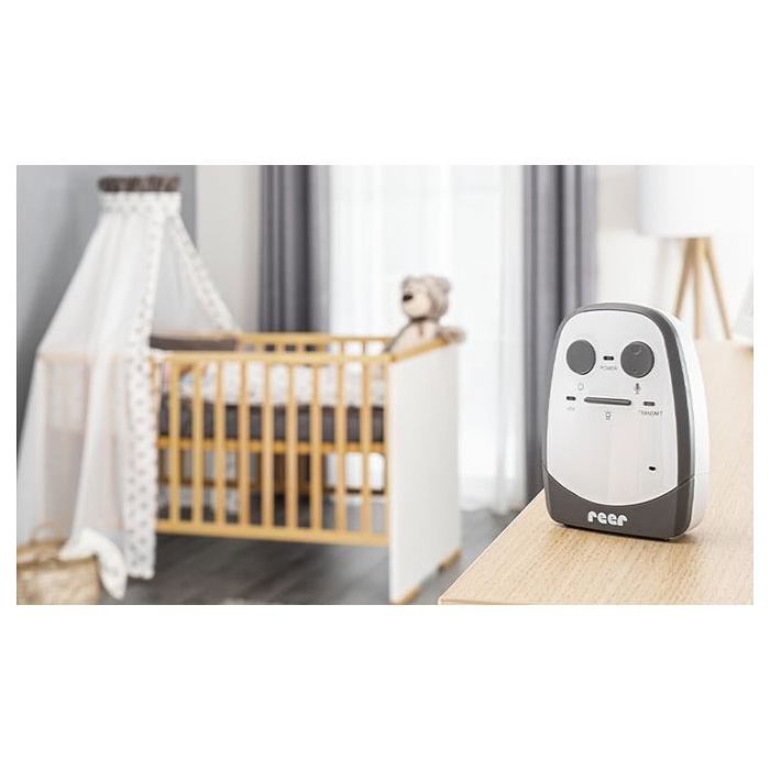Monitor audio digital pentru bebelusi Cosmo, lumina de veghe, functie VOX, interfon, distanta 600 m, Reer 50150