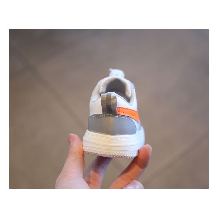 Adidasi albi cu insertie argintie si dunga portocalie (Marime Disponibila: Marimea 24) MD601-1-sa40