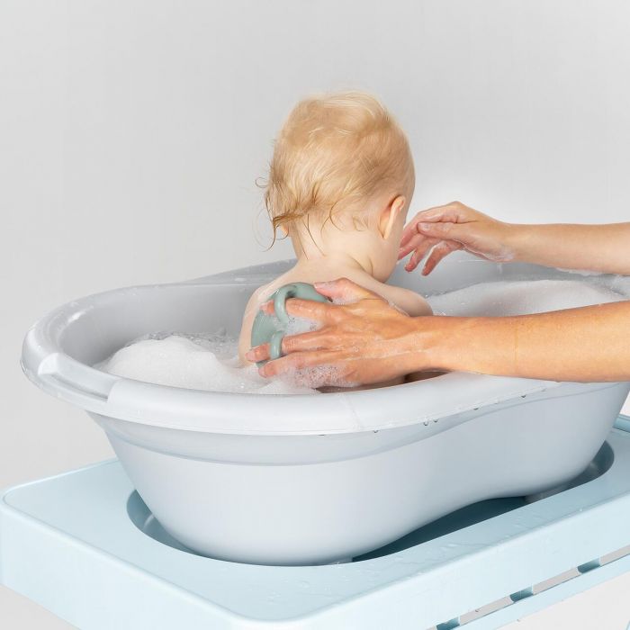 Perie de baie moale pentru bebelusi, din silicon alimentar, monobloc, fara BPA, 0+ luni, Reer BabyCare Bath Brush 81083