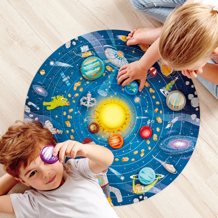 Puzzle Sistemul Solar pentru copii, cu led si planete din lemn (102 piese)
