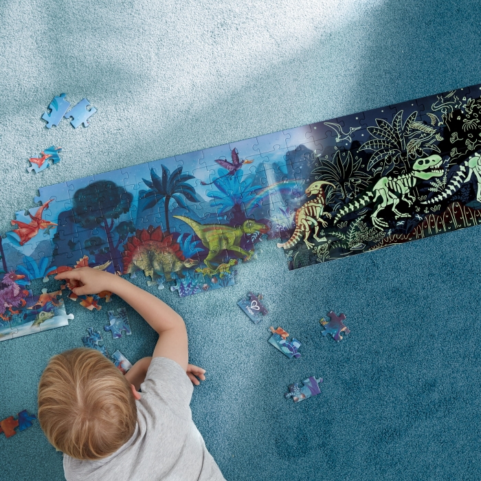 Puzzle pentru copii flourescent cu Dinozauri (200 piese, 1.5m)