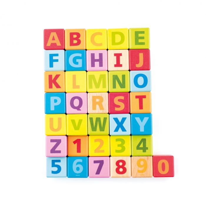 Cuburi din lemn cu litere si numere culori pastelate (60 piese in galeata)